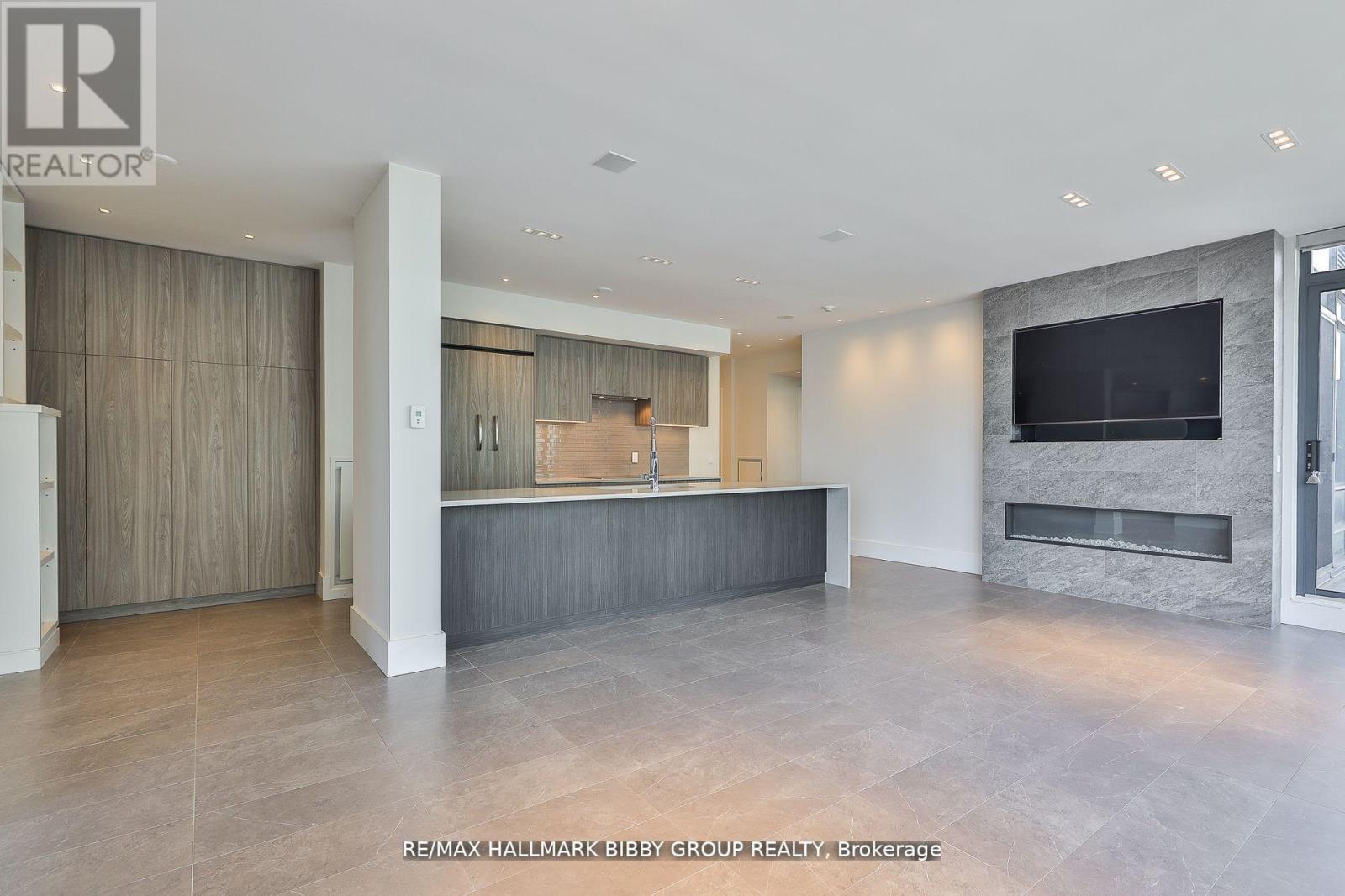 2101 - 438 KING STREET W|Toronto (Waterfront Communities), Ontario M5V3T9