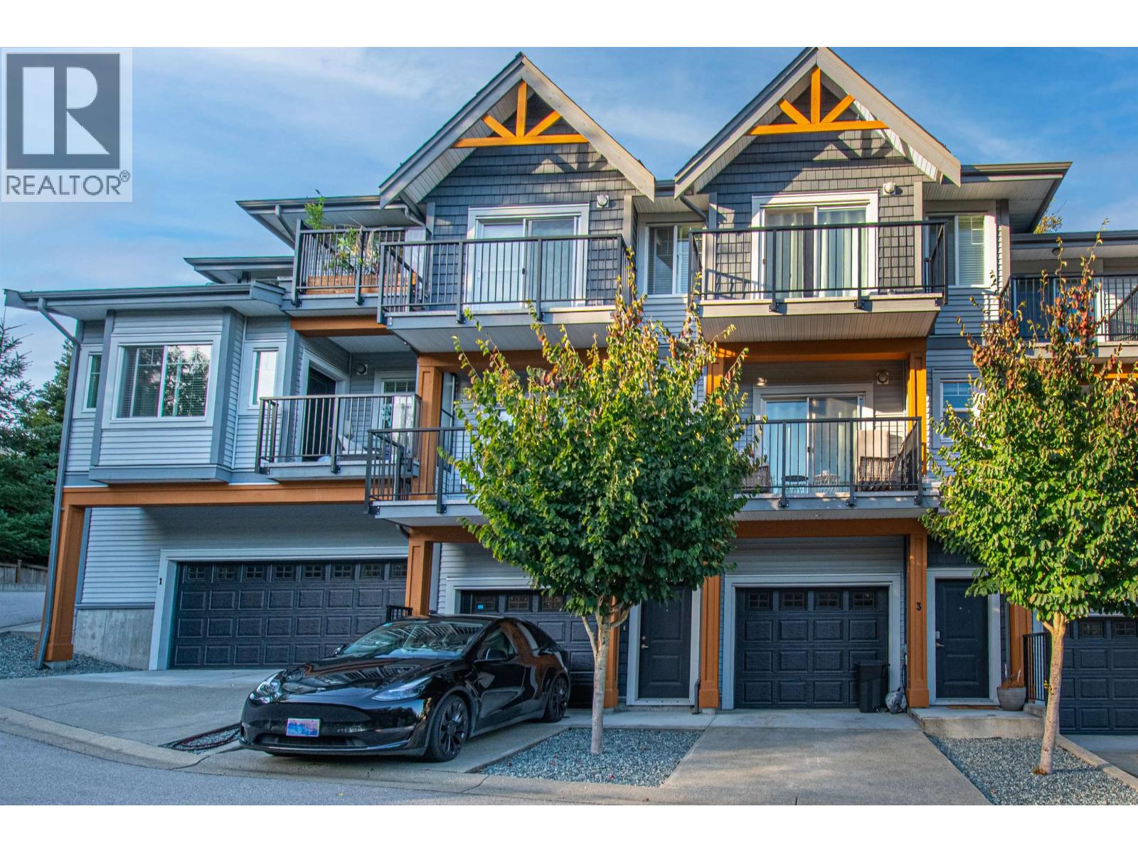 Property image for 2 22810 113 AVENUE|Maple Ridge, British Columbia V2X3N2
