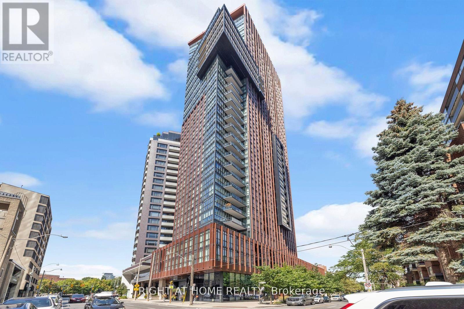 Property image for TH 1 - 32 DAVENPORT ROAD|Toronto (Annex), Ontario M5R1H3