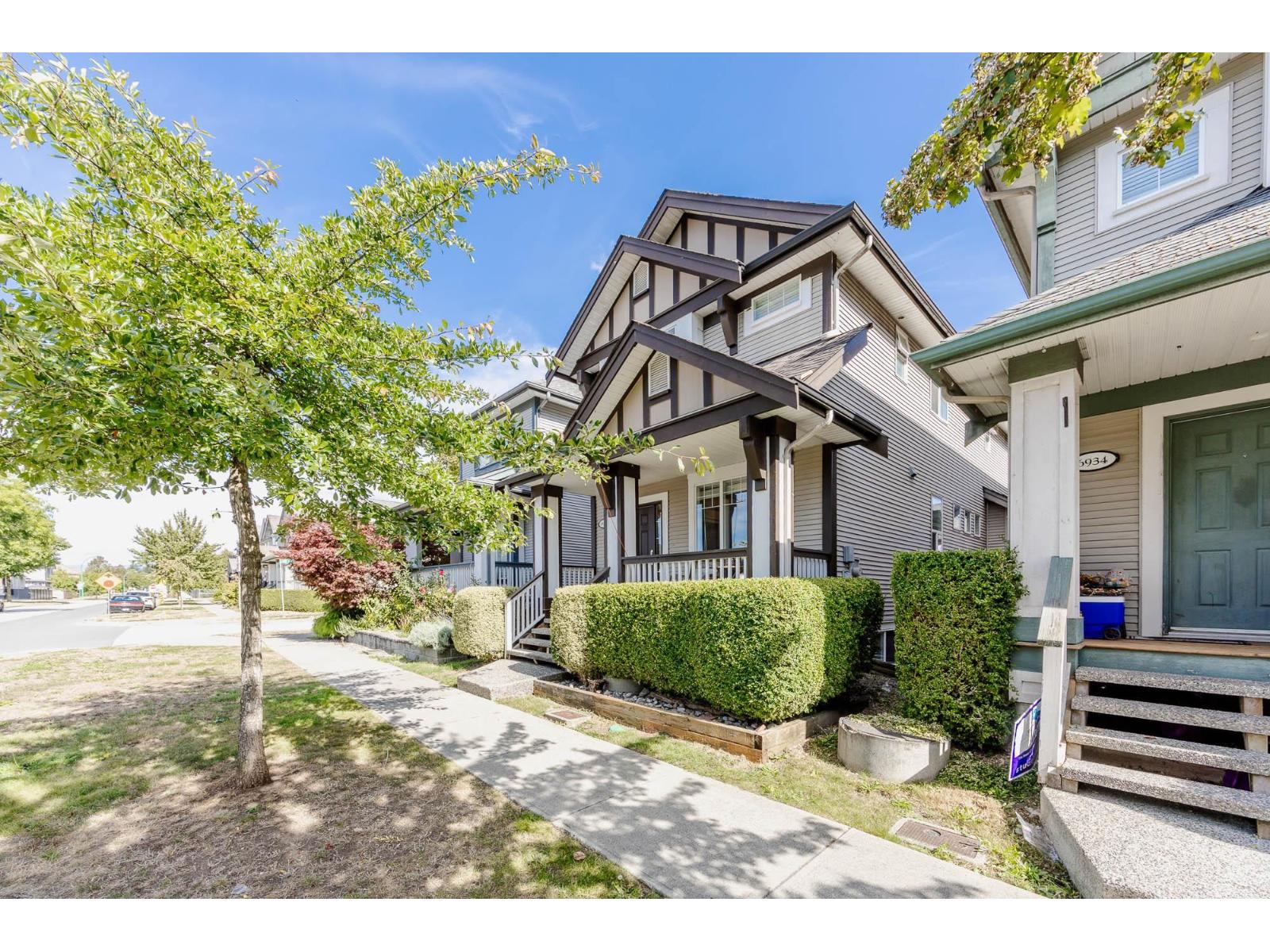 6942 190TH STREET|Surrey, British Columbia V4N5P1