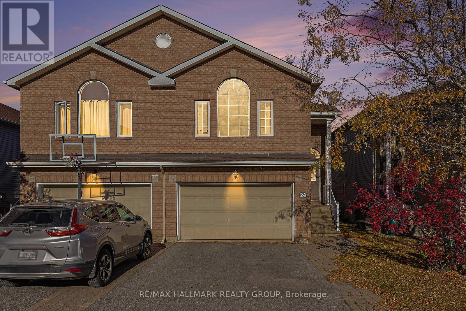 Property image for 24 CASTLE GLEN CRESCENT|Ottawa, Ontario K2L4H1