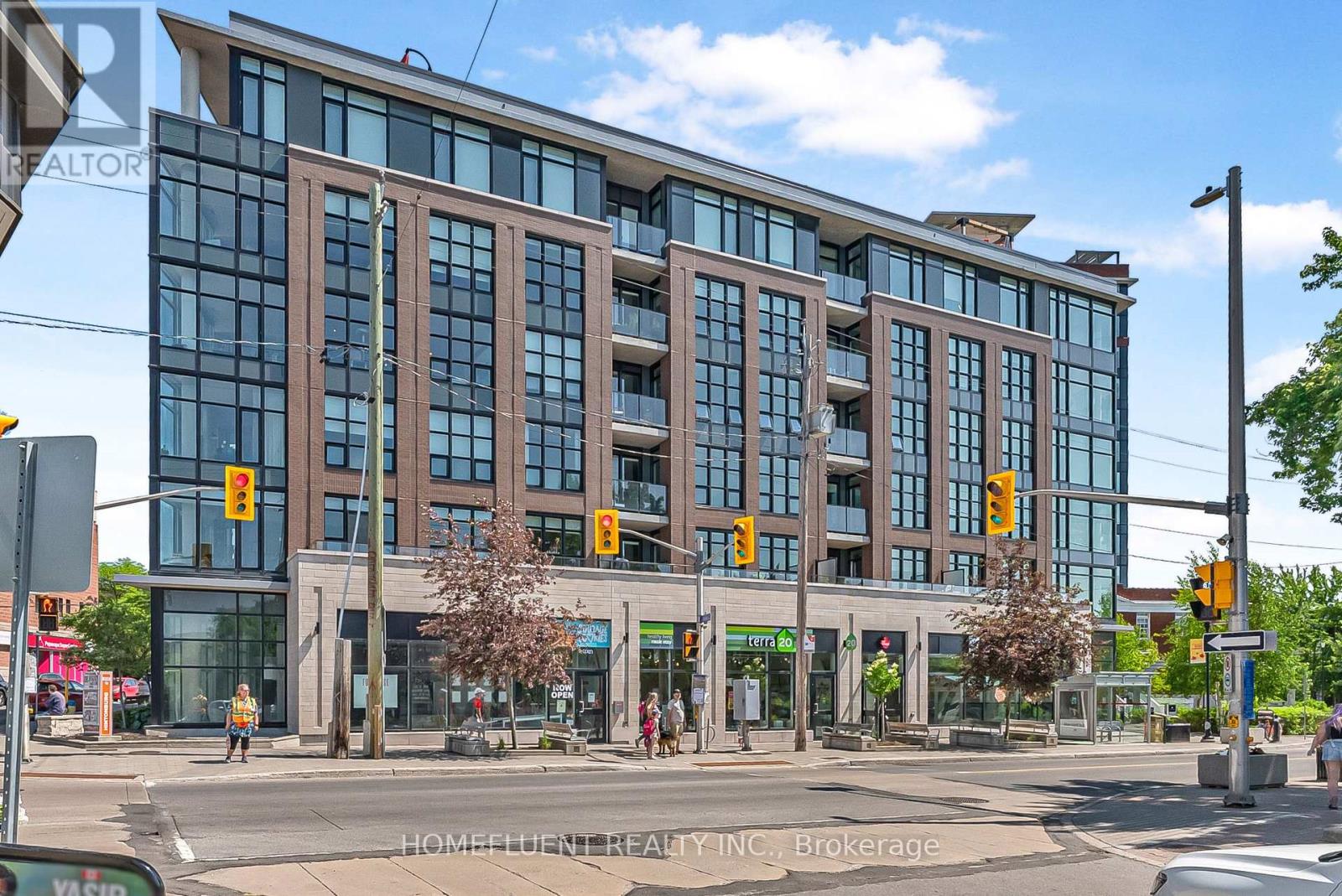 305 - 10 ROSEMOUNT AVENUE|Ottawa, Ontario K1Y4G9