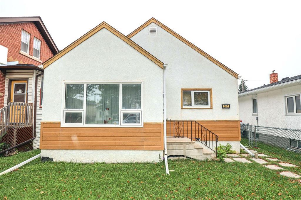 265 Leila Avenue|Winnipeg, Manitoba R2V1L7