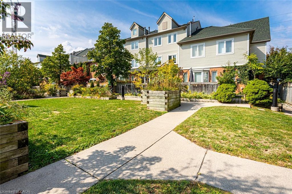 1231 PARKWEST Place Unit# 26|Mississauga, Ontario L5E3J3