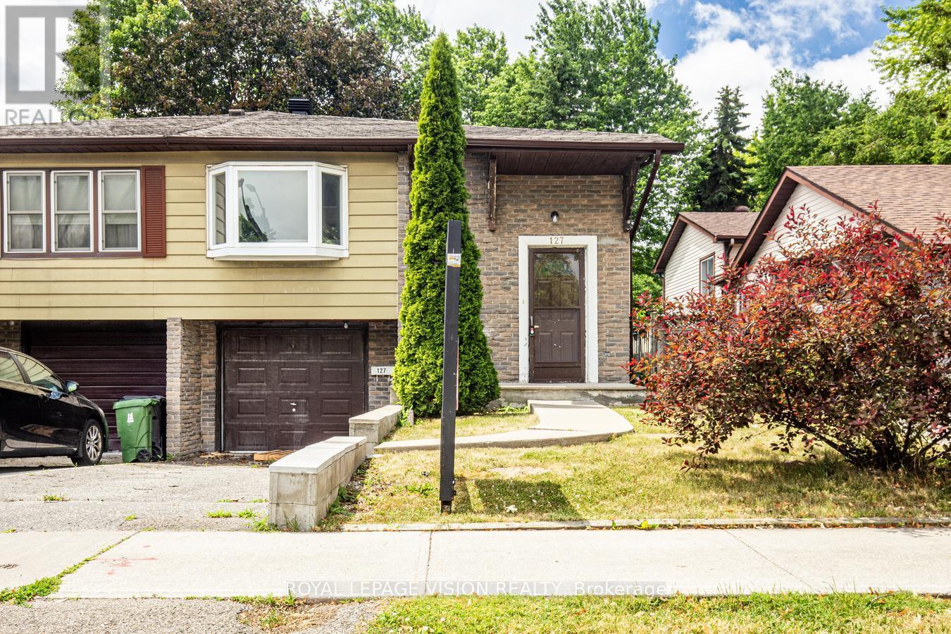 Primary image of 127 FRESHMEADOW DRIVE|Toronto (Hillcrest Village), Ontario M2H2P9