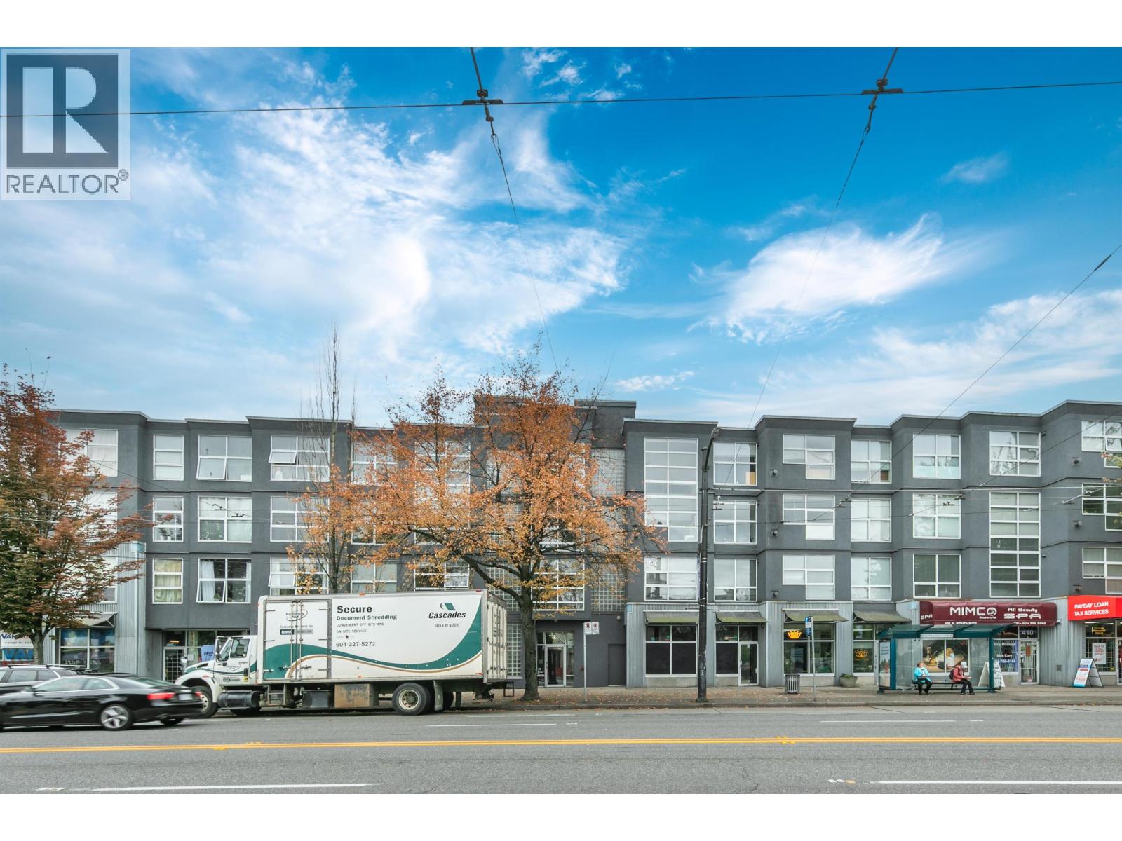 PH11 418 E BROADWAY|Vancouver, British Columbia V5T1X2