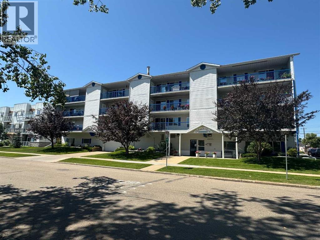 Property image for 202, 4522 47a Avenue|Red Deer, Alberta T4N3R3