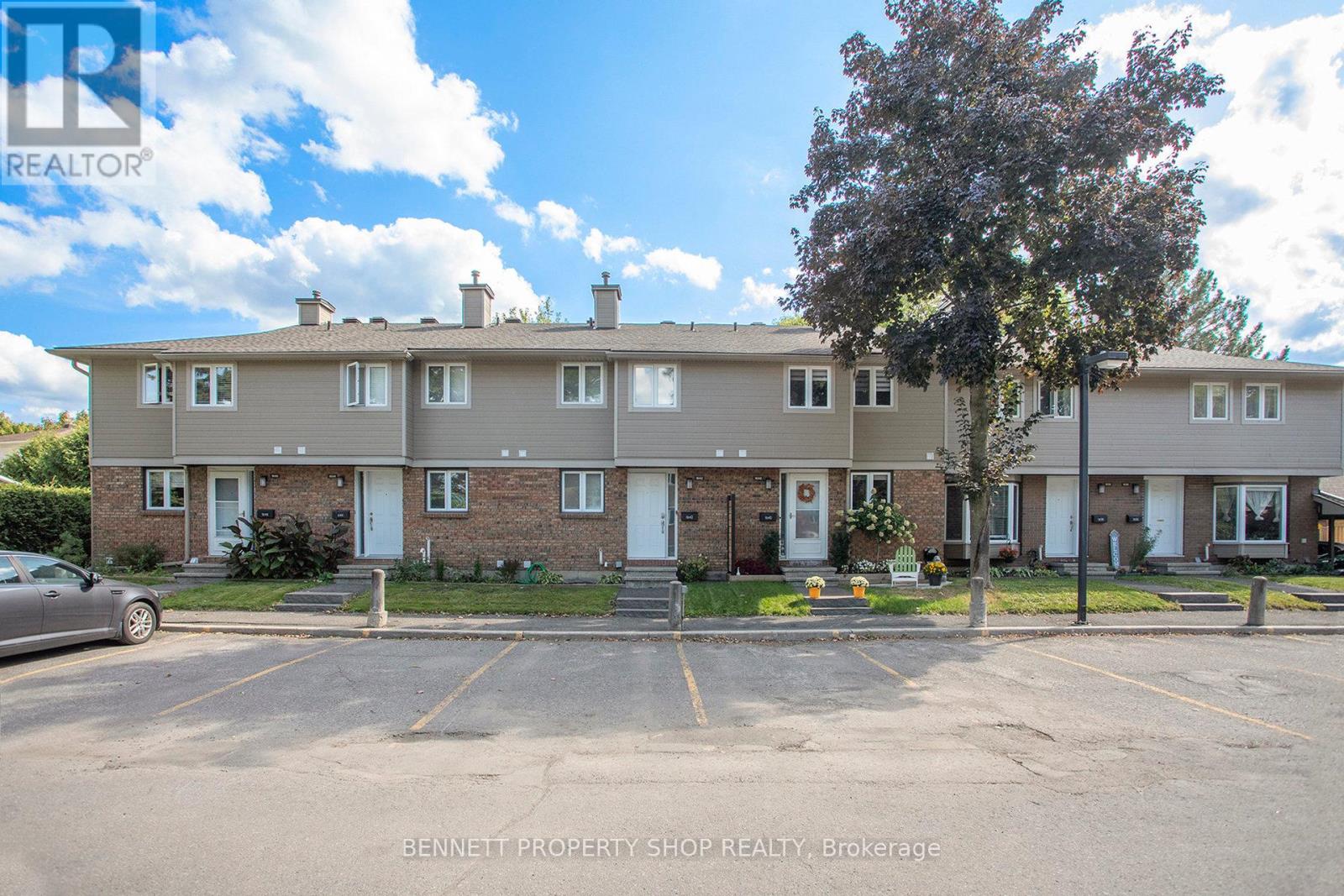 77 - 1642 DU SOMMET PLACE|Ottawa, Ontario K1C4Y9