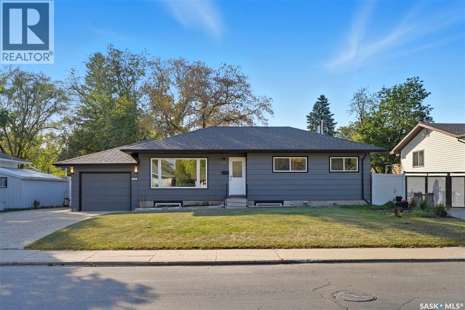 Property image for 1710 Preston AVENUE S|Saskatoon, Saskatchewan S7H2V8
