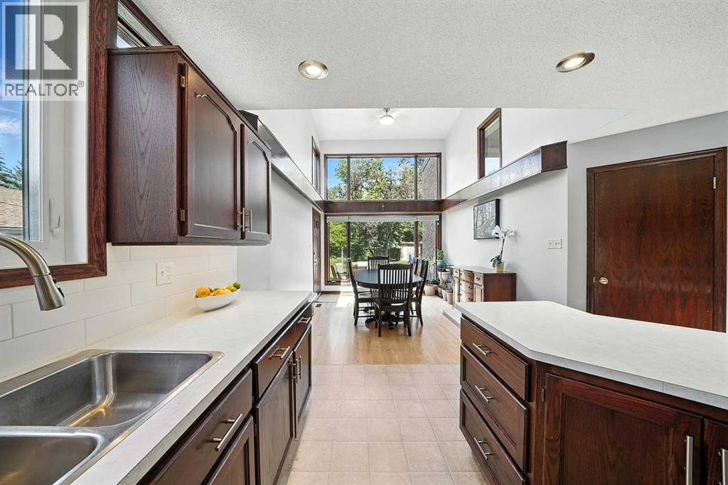 Property image for 4758 56 Street|Red Deer, Alberta T4N2K3
