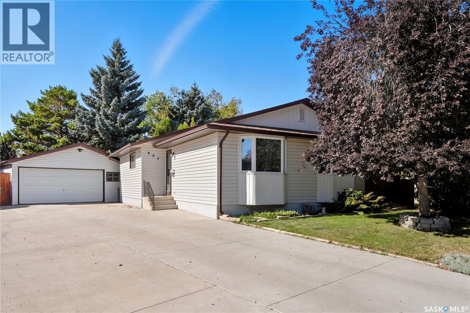405 Lloyd CRESCENT|Saskatoon, Saskatchewan S7L5B6