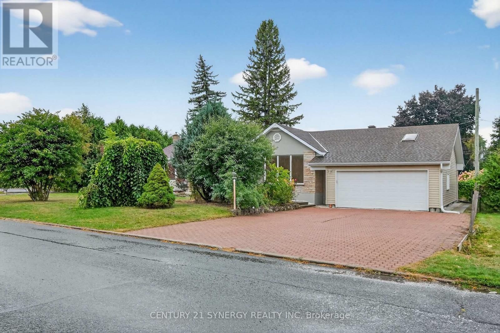 Property image for 10 PRITCHARD DRIVE|Ottawa, Ontario K2G1B3