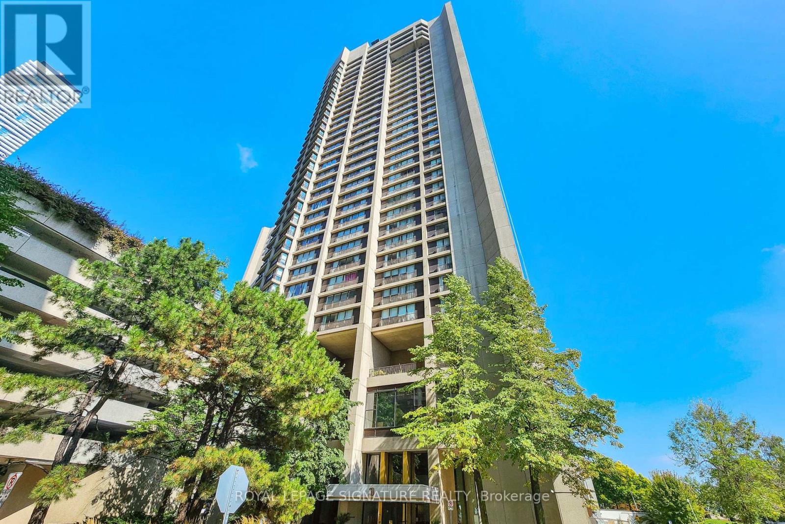 Property image for 2816 - 33 HARBOUR SQUARE|Toronto (Waterfront Communities), Ontario M5J2G2