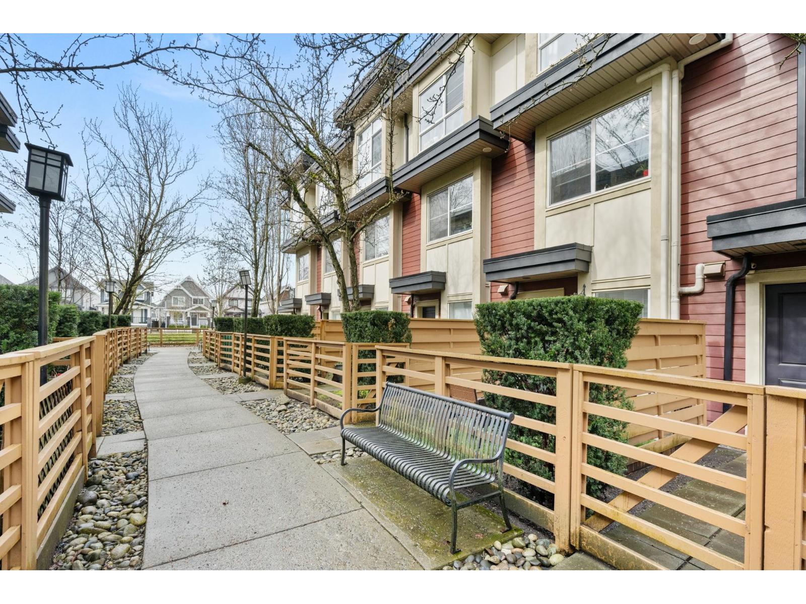 26 19477 72A AVENUE|Surrey, British Columbia V4N6M2