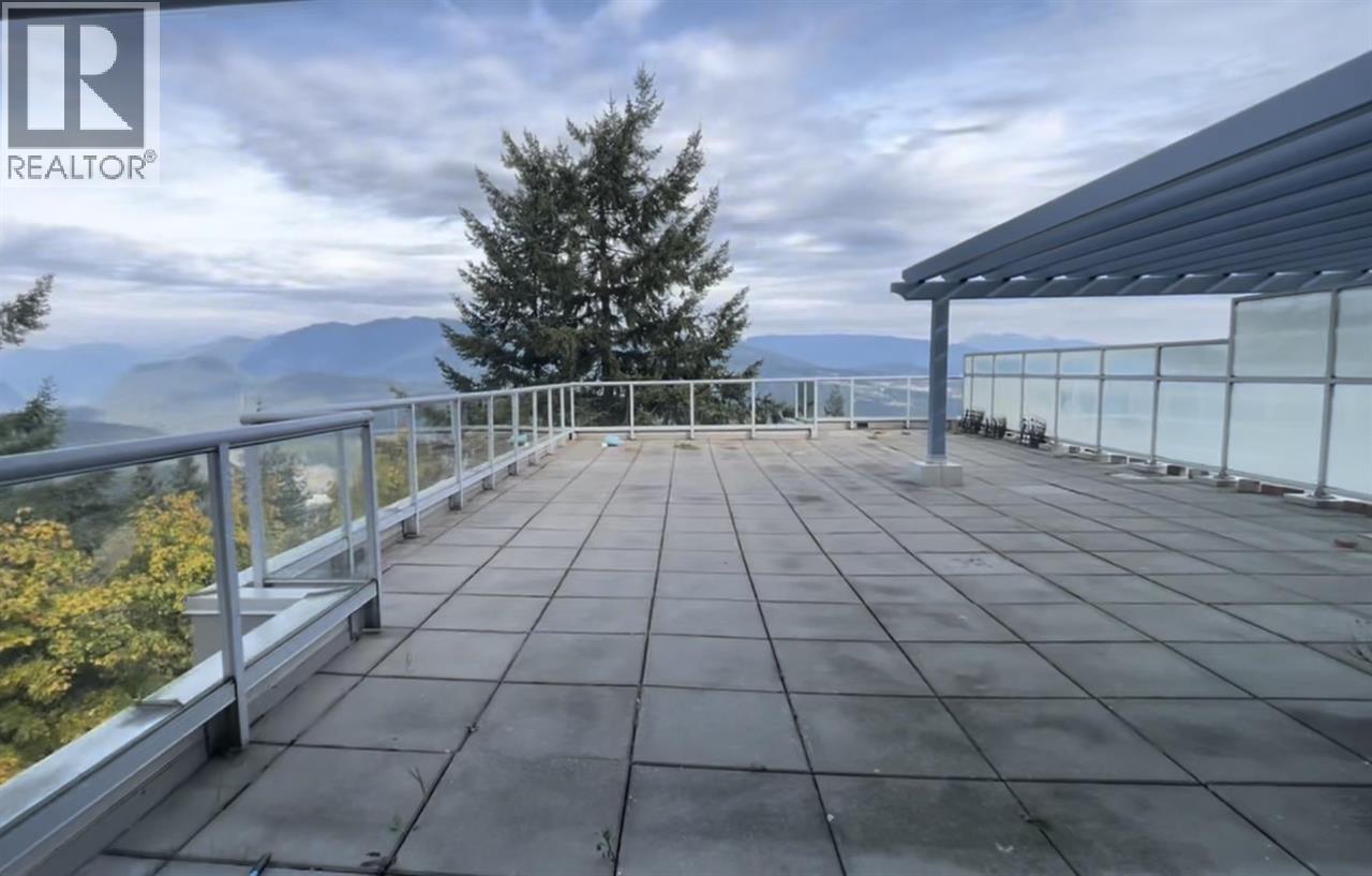 803 9262 UNIVERSITY CRESCENT|Burnaby, British Columbia V5A0A4