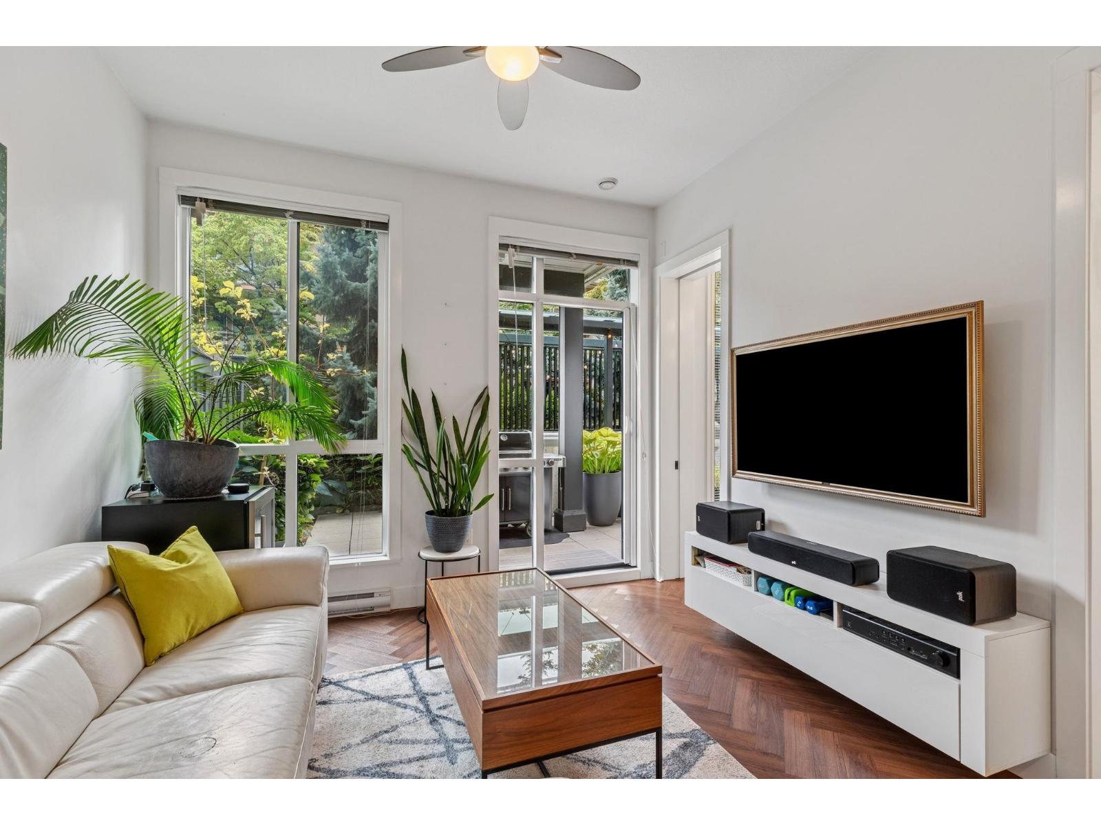 Property image for 104 14968 101A AVENUE|Surrey, British Columbia V3R0E8