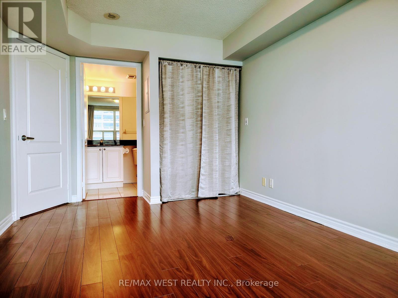 Primary image of 1301 - 1 ELM DRIVE W|Mississauga (City Centre), Ontario L5B4M1