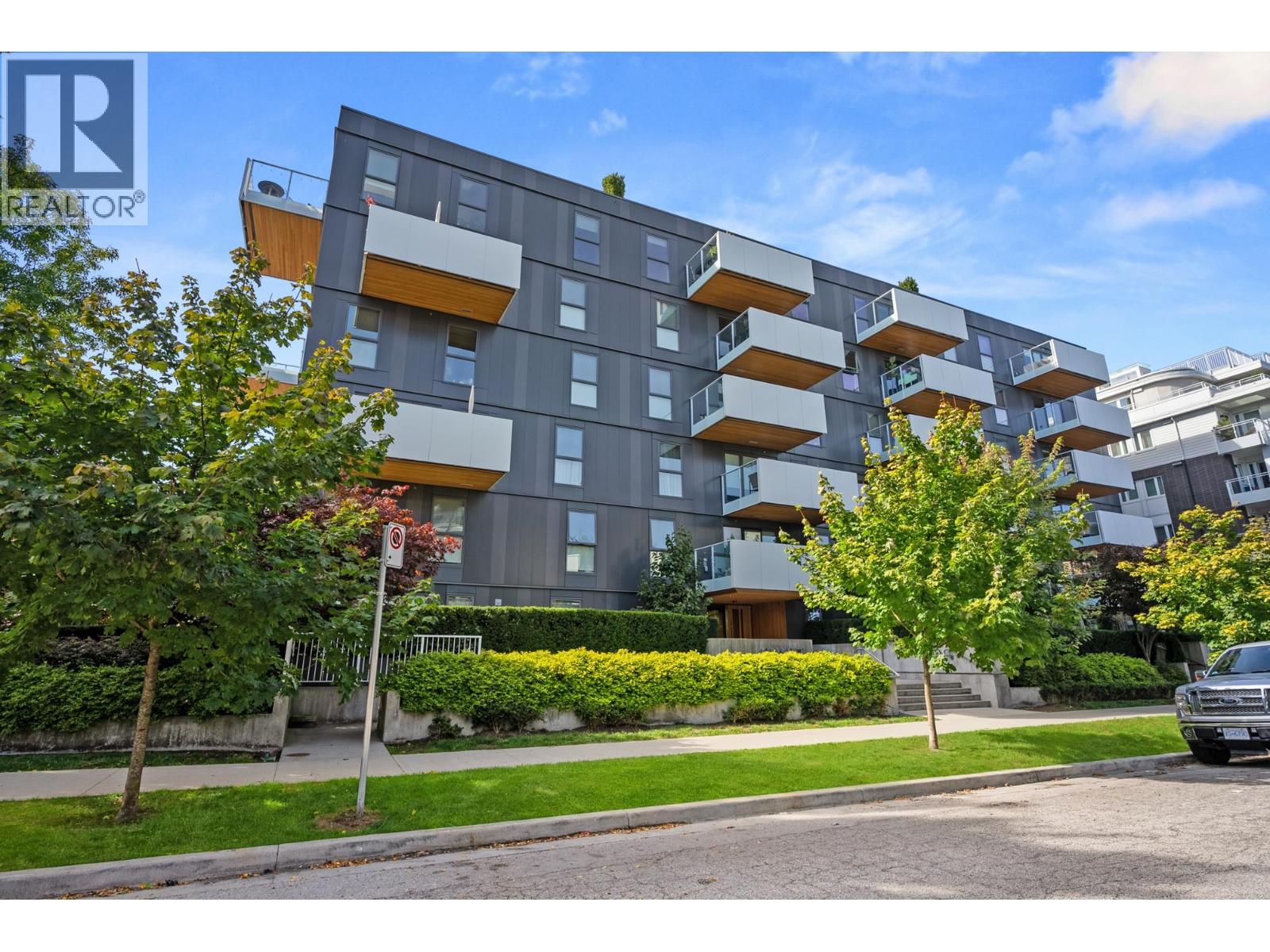 Property image for 204 5089 QUEBEC STREET|Vancouver, British Columbia V5W0E5