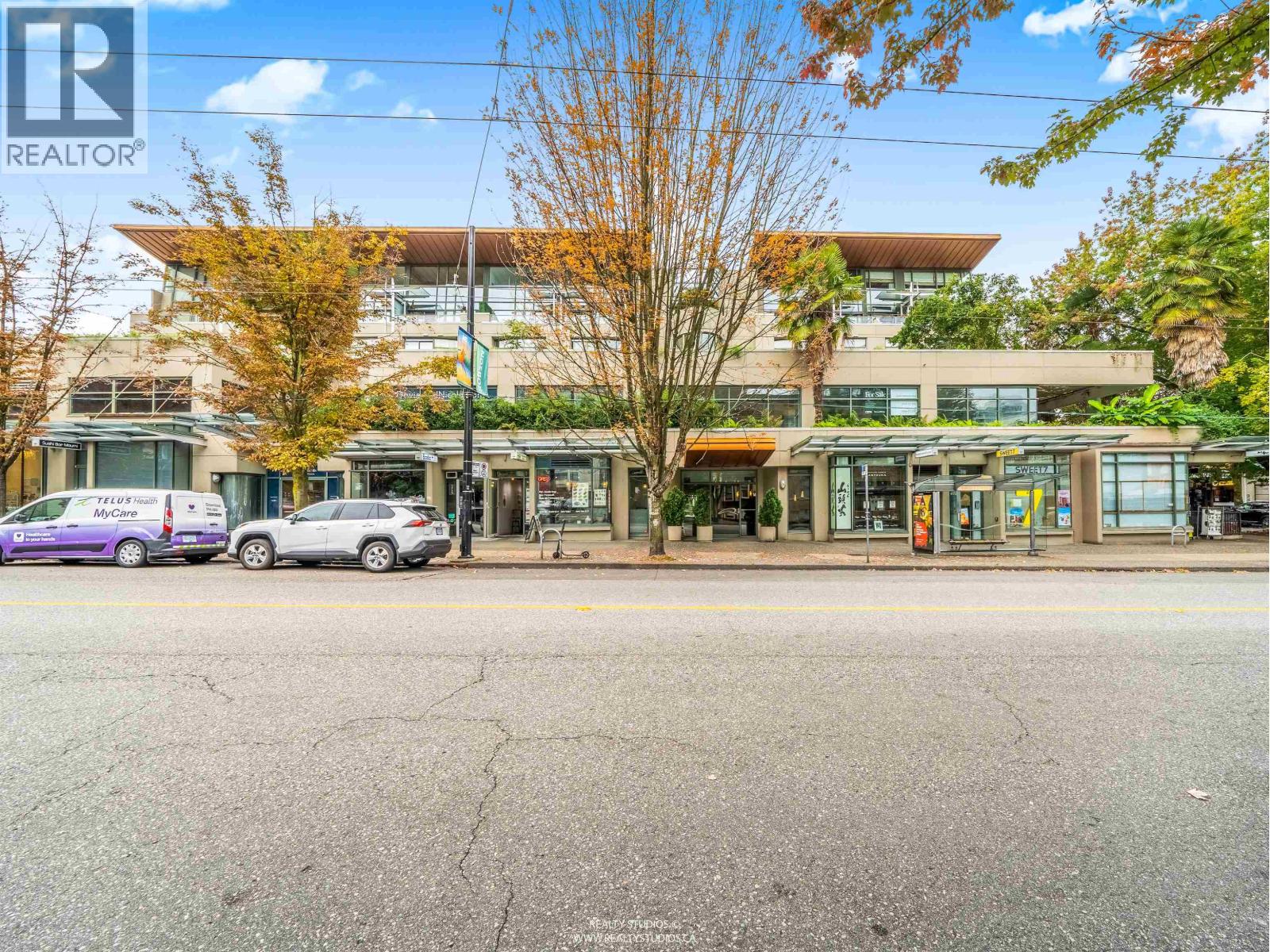 302 1688 ROBSON STREET|Vancouver, British Columbia V6G1C7
