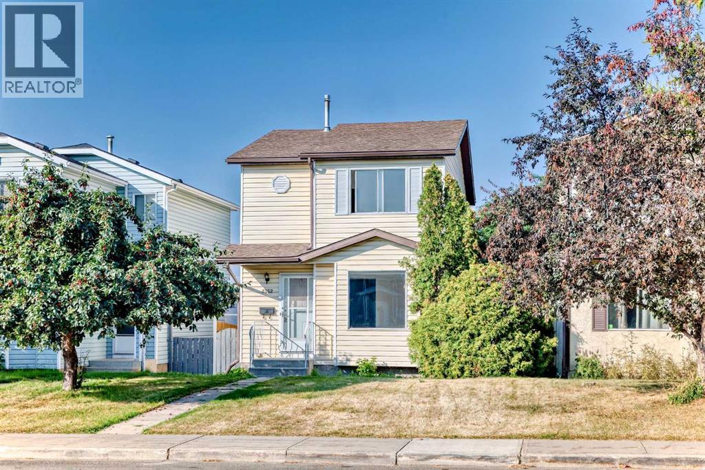 Property image for 7352 59 Avenue|Red Deer, Alberta T4P3L9