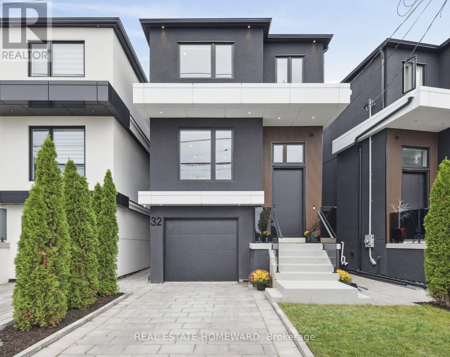 Primary image of 32 WESTLAKE CRESCENT|Toronto (Woodbine-Lumsden), Ontario M4C2X2