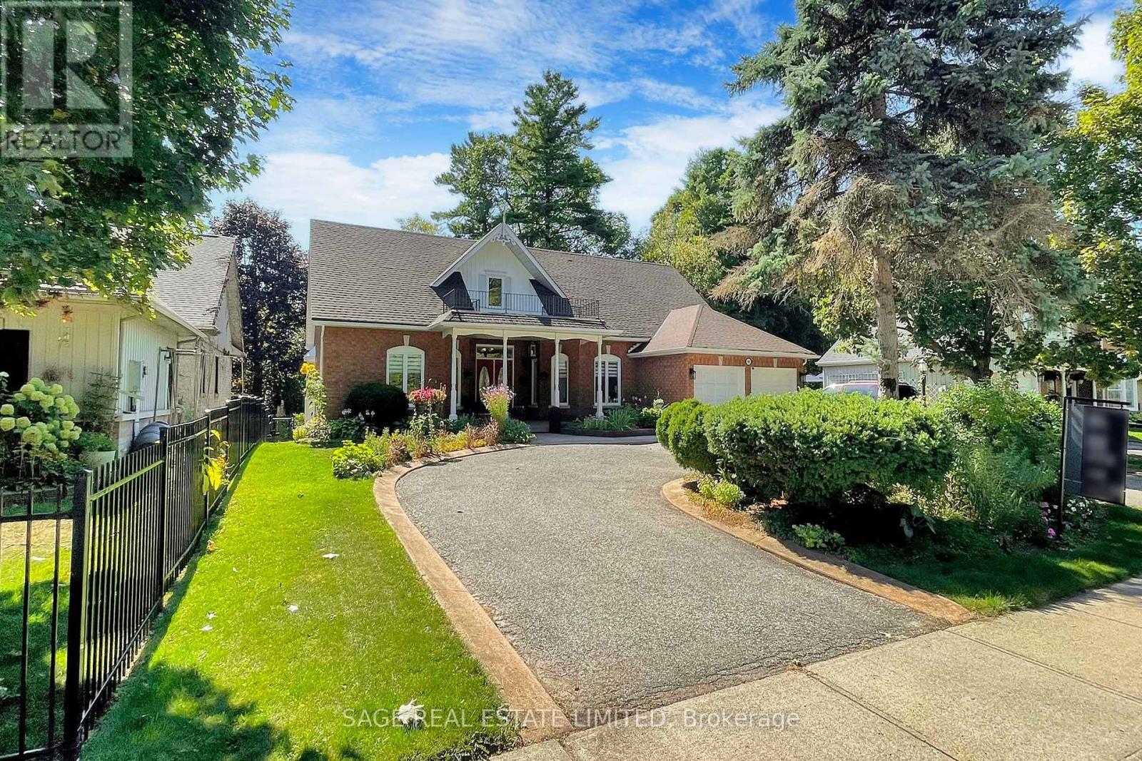 Primary image of 91 TWYN RIVERS DRIVE|Pickering (Rougemount), Ontario L1V1E1