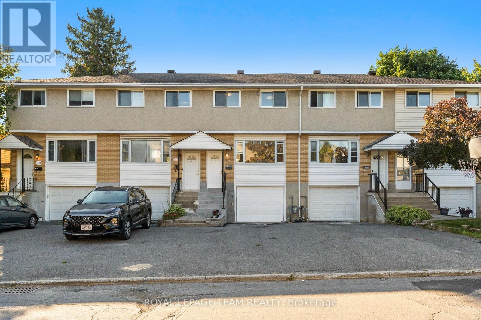 1308 SUMMERVILLE AVENUE|Ottawa, Ontario K1Z8G8