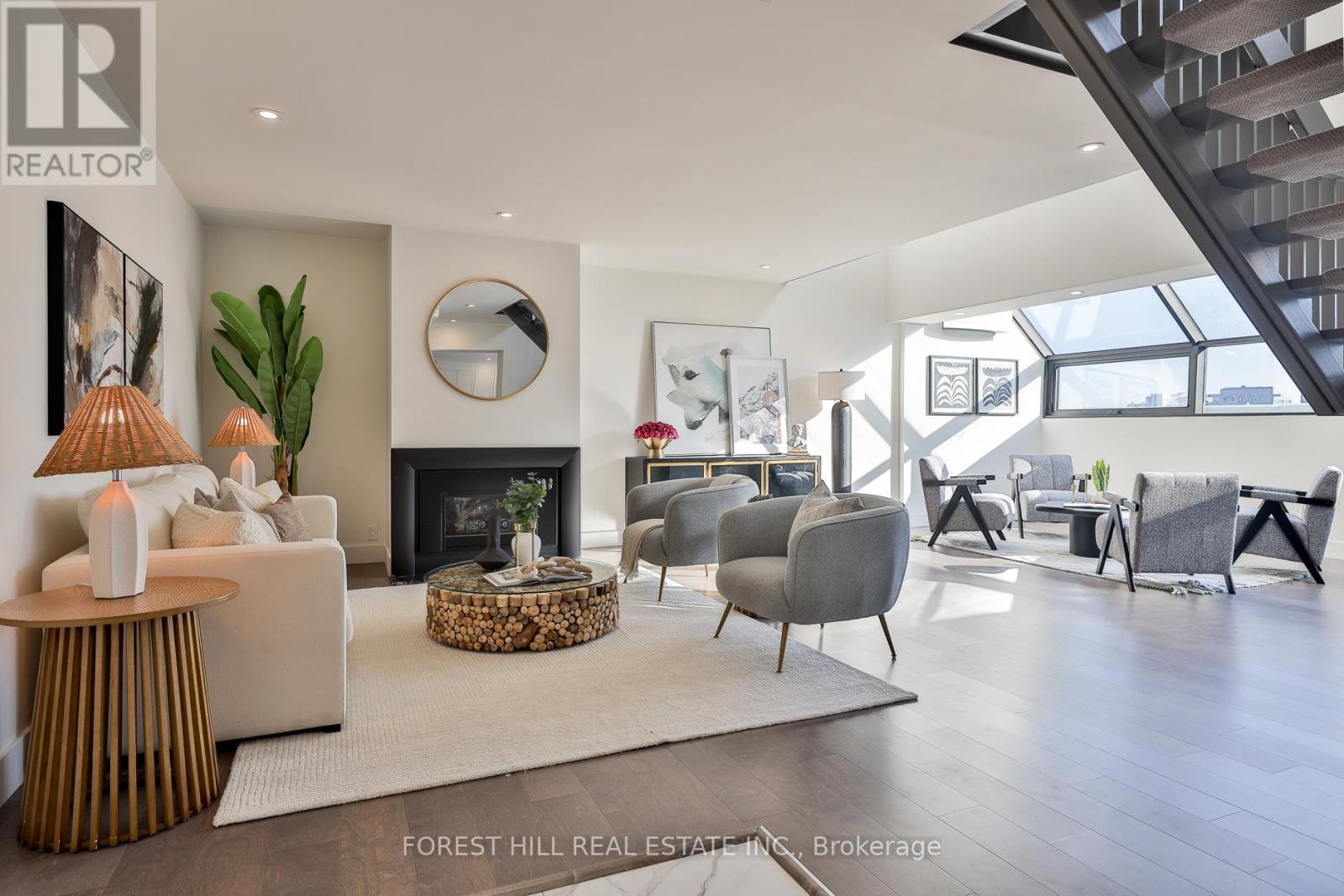 Property image for 603 - 18A HAZELTON AVENUE|Toronto (Annex), Ontario M5R2E2