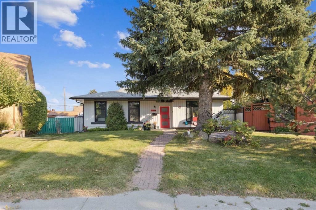 224 CEDARBRAE Crescent SW|Calgary, Alberta T2W1Y4