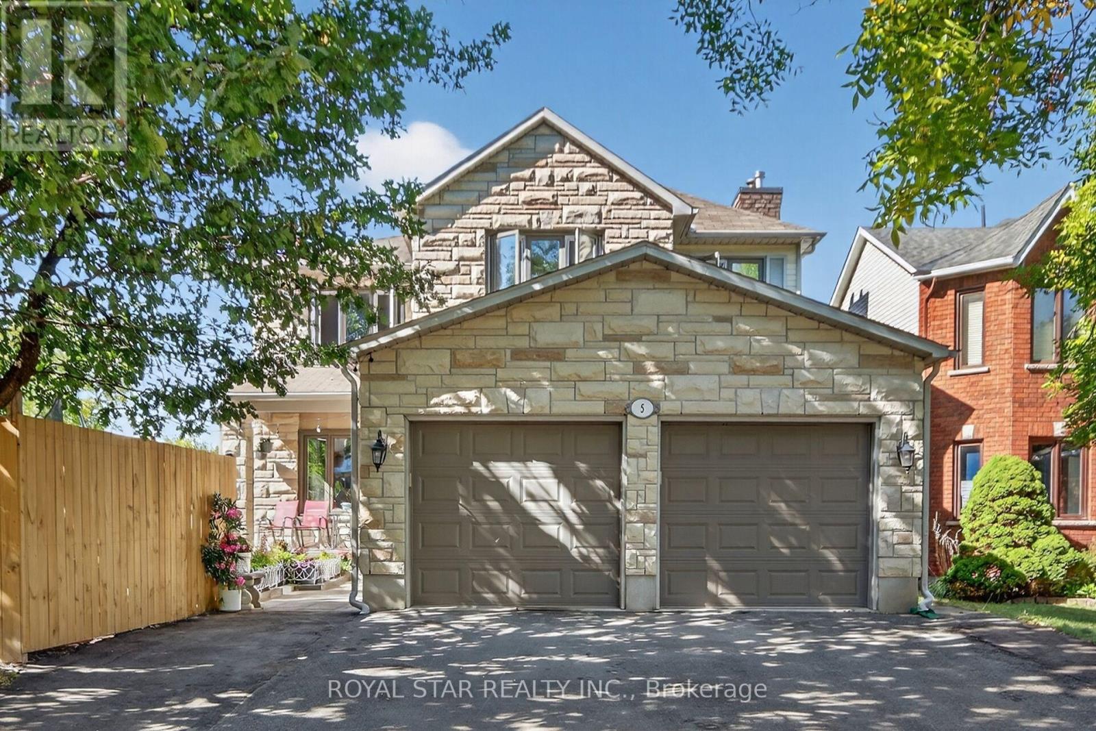 Property image for 5 SOUTHLAND CRESCENT|Ottawa, Ontario K1G5E5