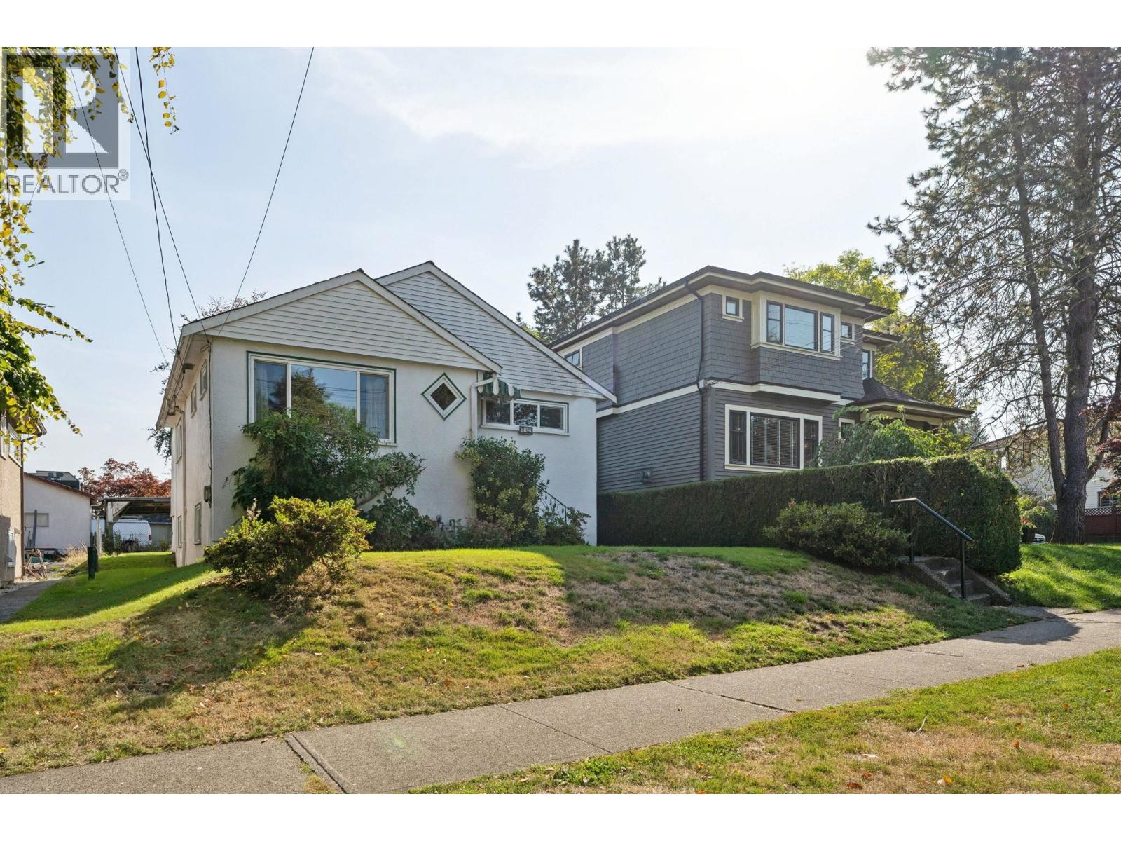 4182 PRINCE EDWARD STREET|Vancouver, British Columbia V5V3Y6