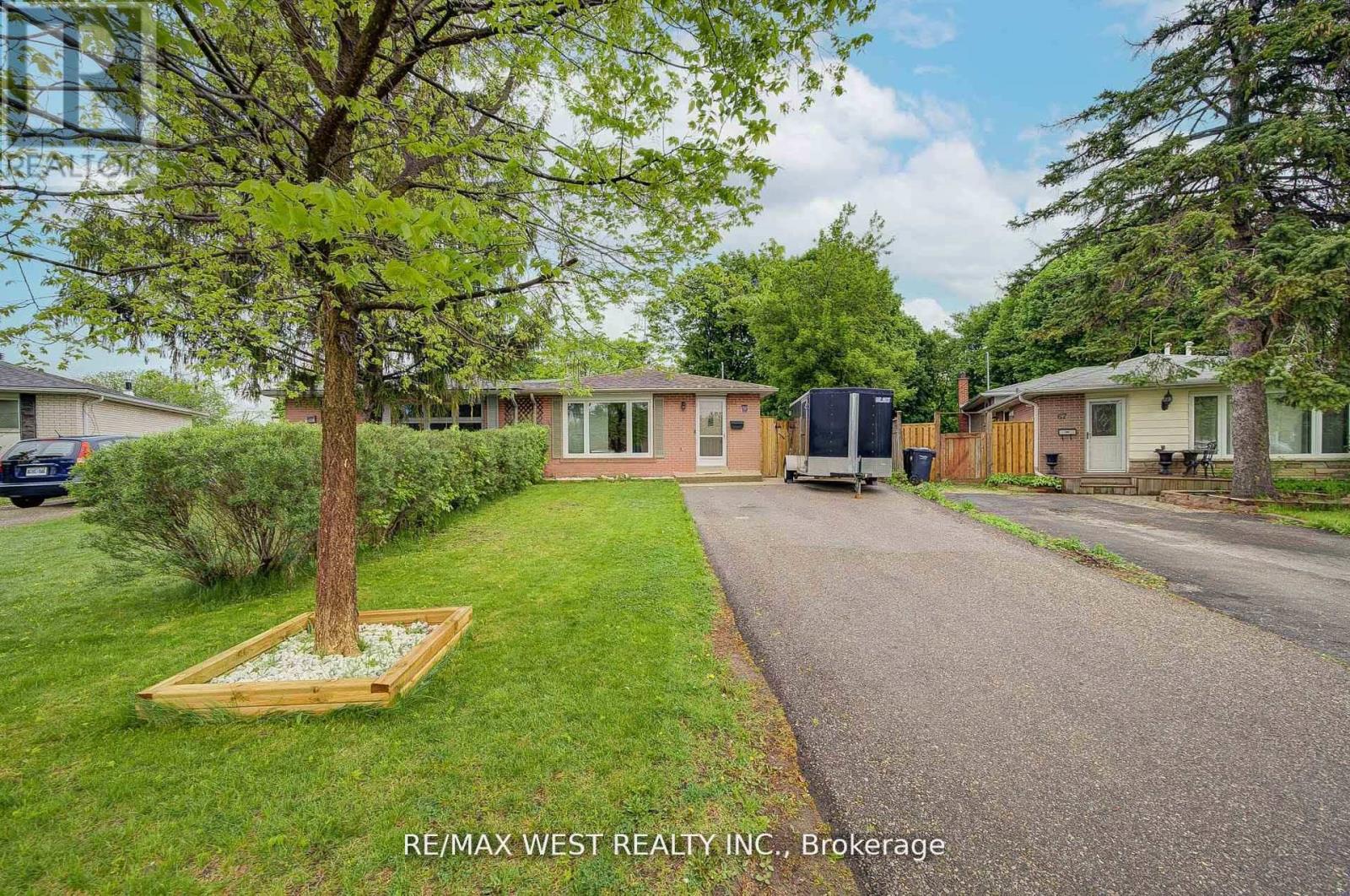 Property image for 65 BELMONT DRIVE|Brampton (Avondale), Ontario L6T2K5