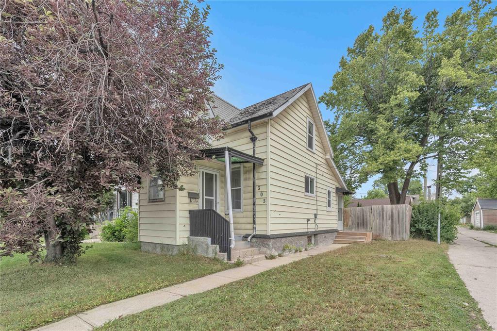 305 Mountain Avenue|Winnipeg, Manitoba R2W1J9
