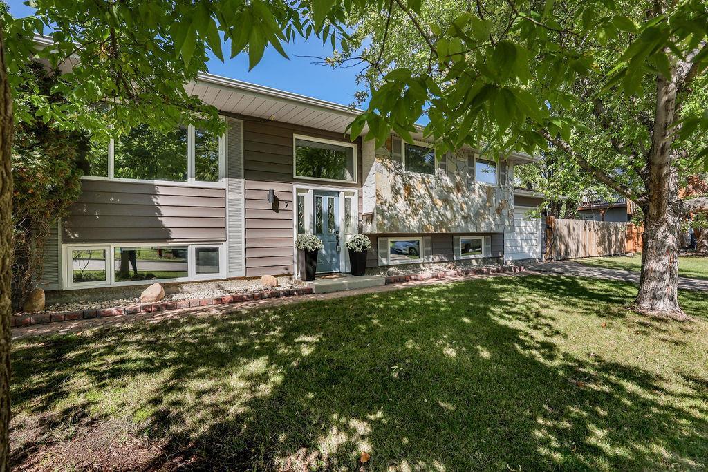 7 Harry Collins Avenue|Winnipeg, Manitoba R2M4N1