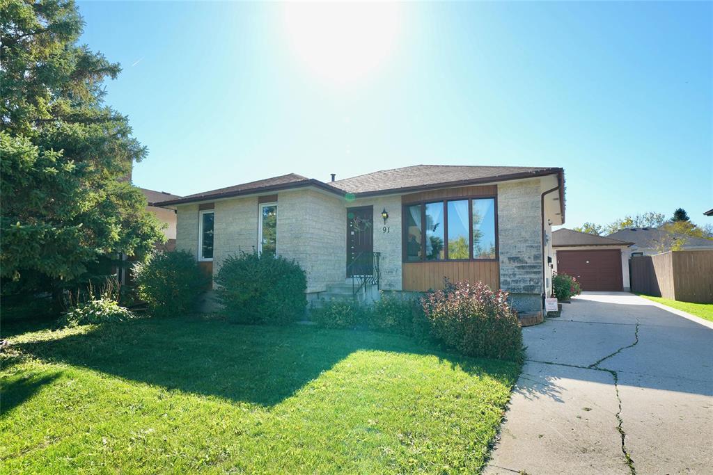Property image for 91 Ranchgrove Bay|Winnipeg, Manitoba R2C4J3