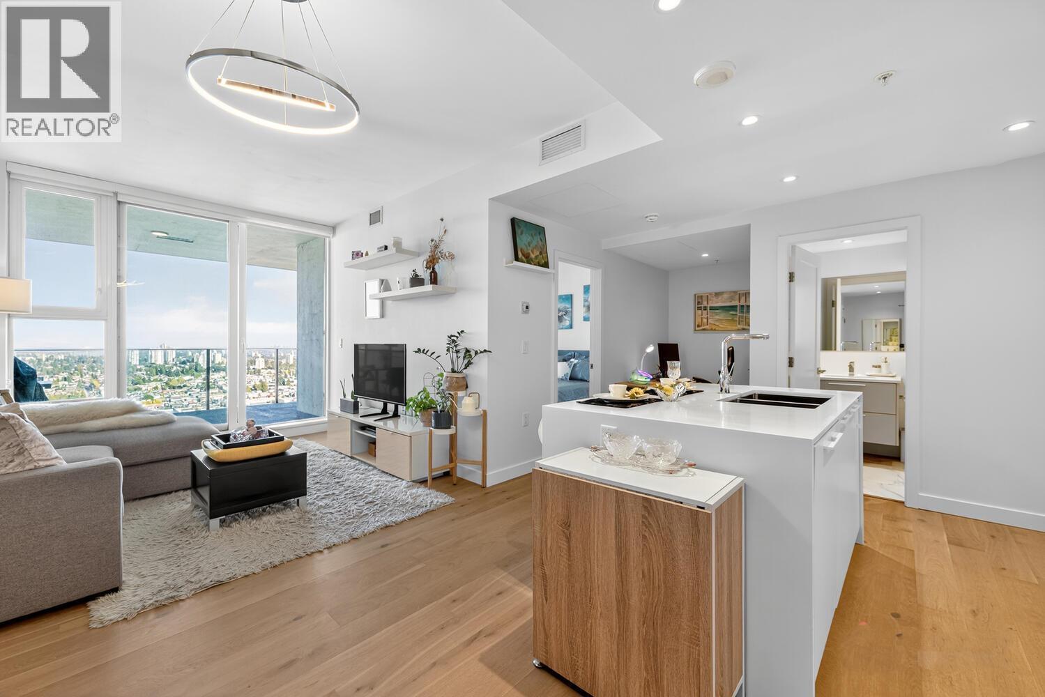 3604 6699 DUNBLANE AVENUE|Burnaby, British Columbia V5H0J8