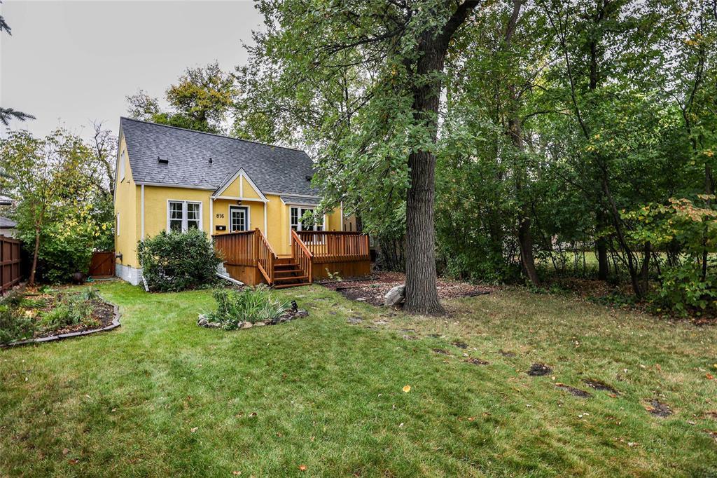 Property image for 816 North Drive|Winnipeg, Manitoba R3T0A5