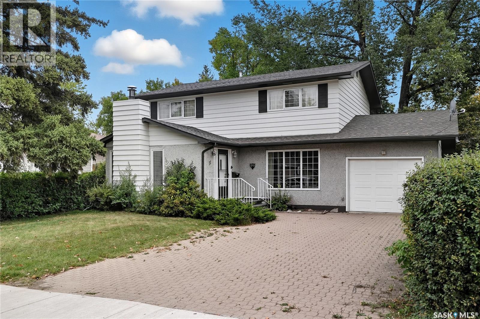 Property image for 11 Moxon CRESCENT|Saskatoon, Saskatchewan S7H3B8