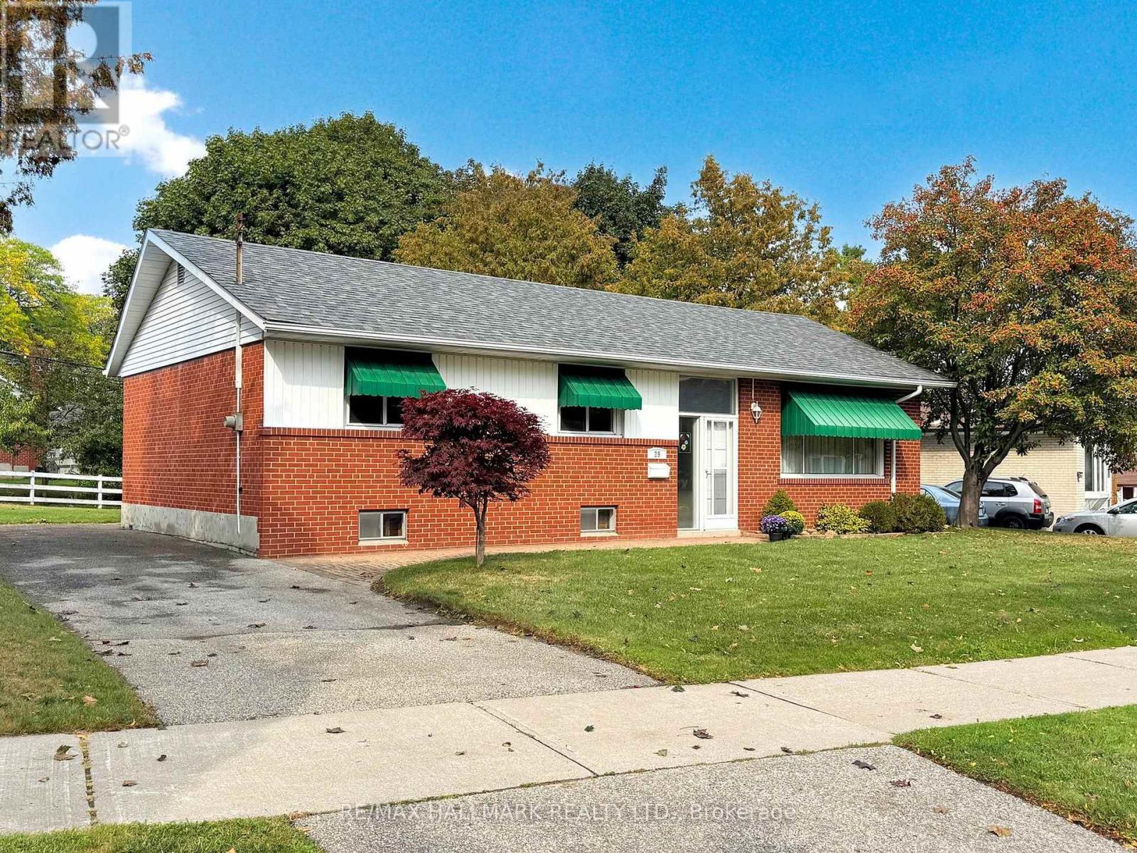 Property image for 29 GOLFHAVEN DRIVE|Toronto (Woburn), Ontario M1G2C8