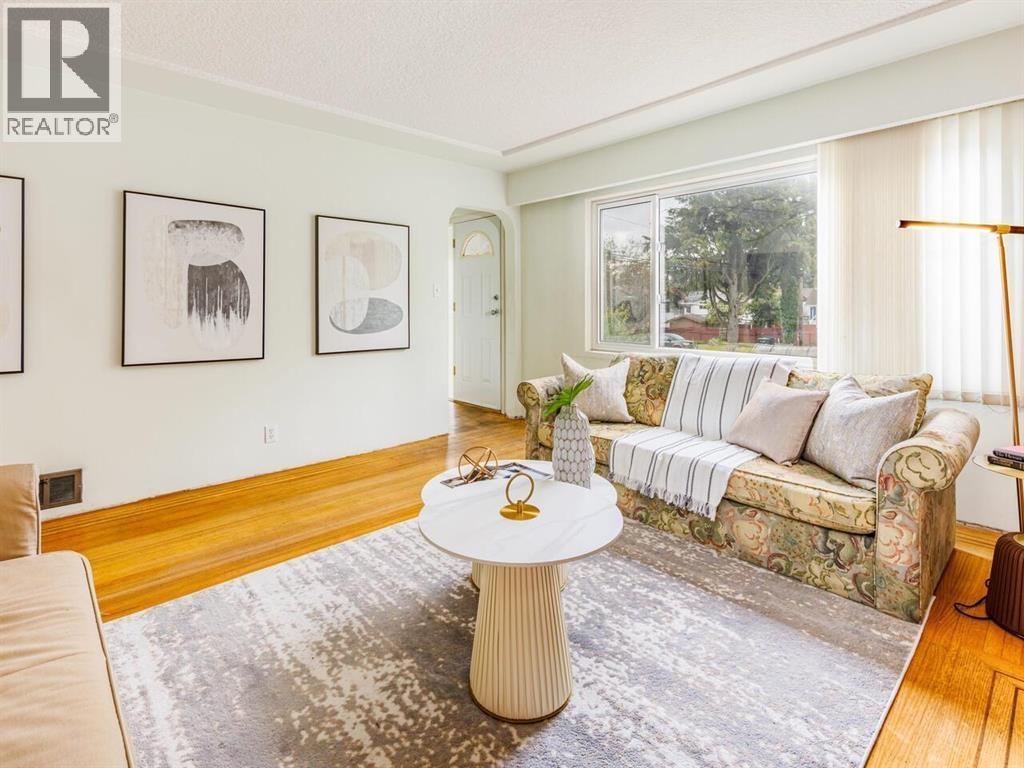 3687 E 26TH AVENUE|Vancouver, British Columbia V5R1M6