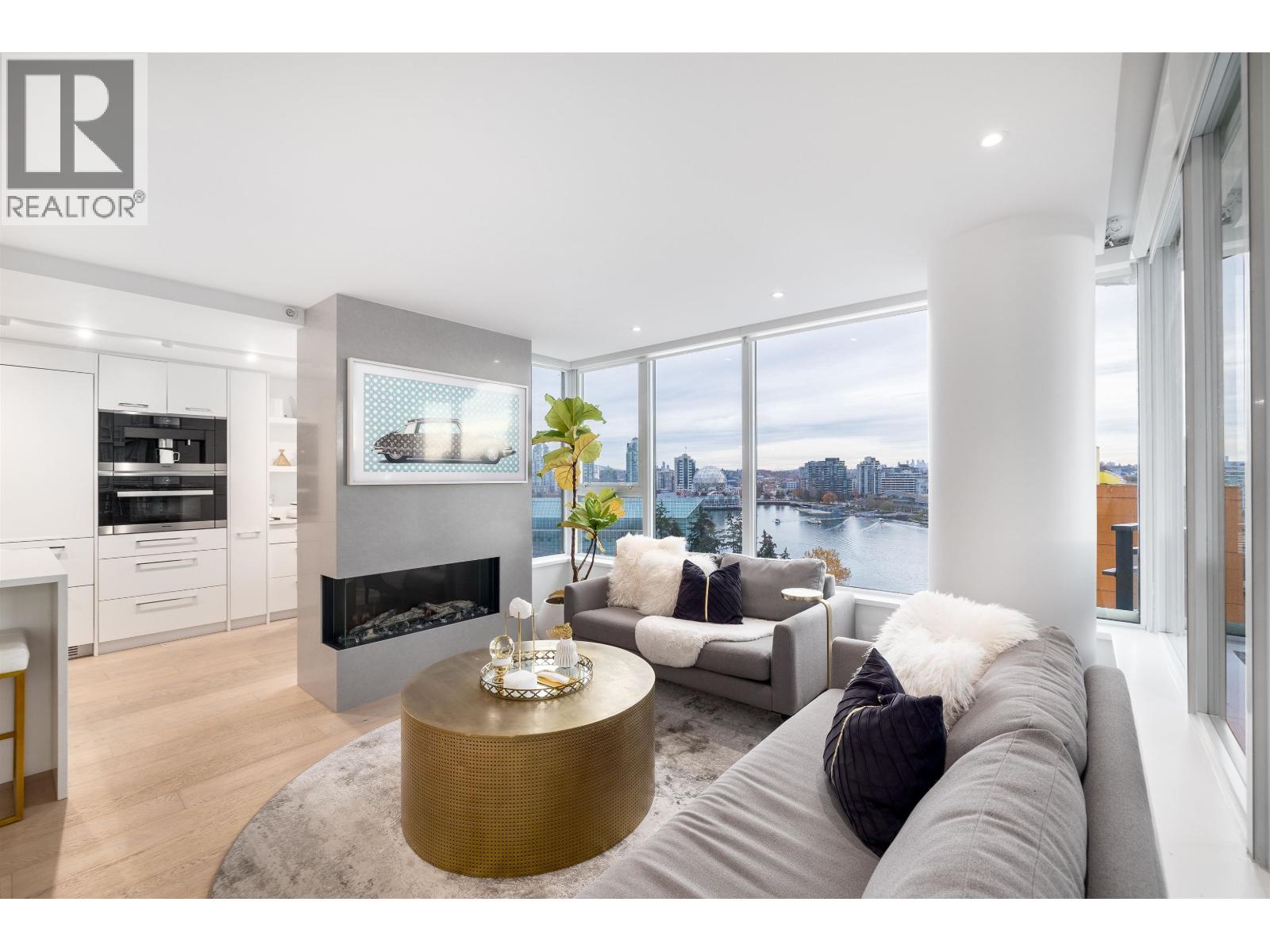 1603 33 SMITHE STREET|Vancouver, British Columbia V6B0B5