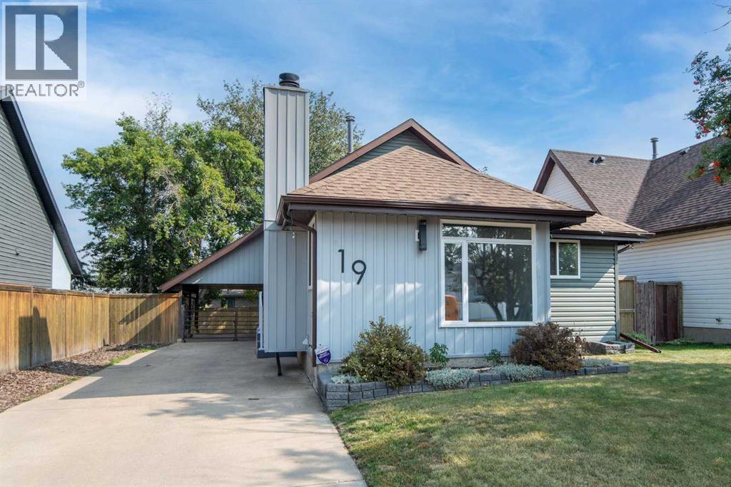 19 Glendale Boulevard|Red Deer, Alberta T4P2P1