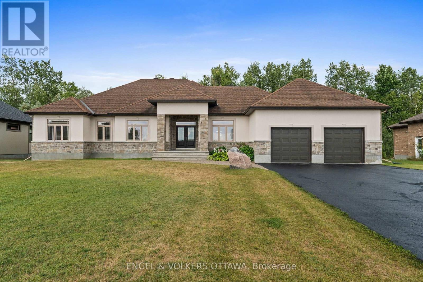 Property image for 7510 VILLAGE CENTRE PLACE|Ottawa, Ontario K4P0C8