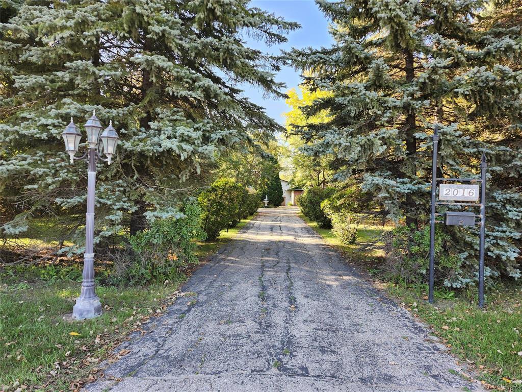 Property image for 2016 Henderson Highway|Winnipeg, Manitoba R3G1P2