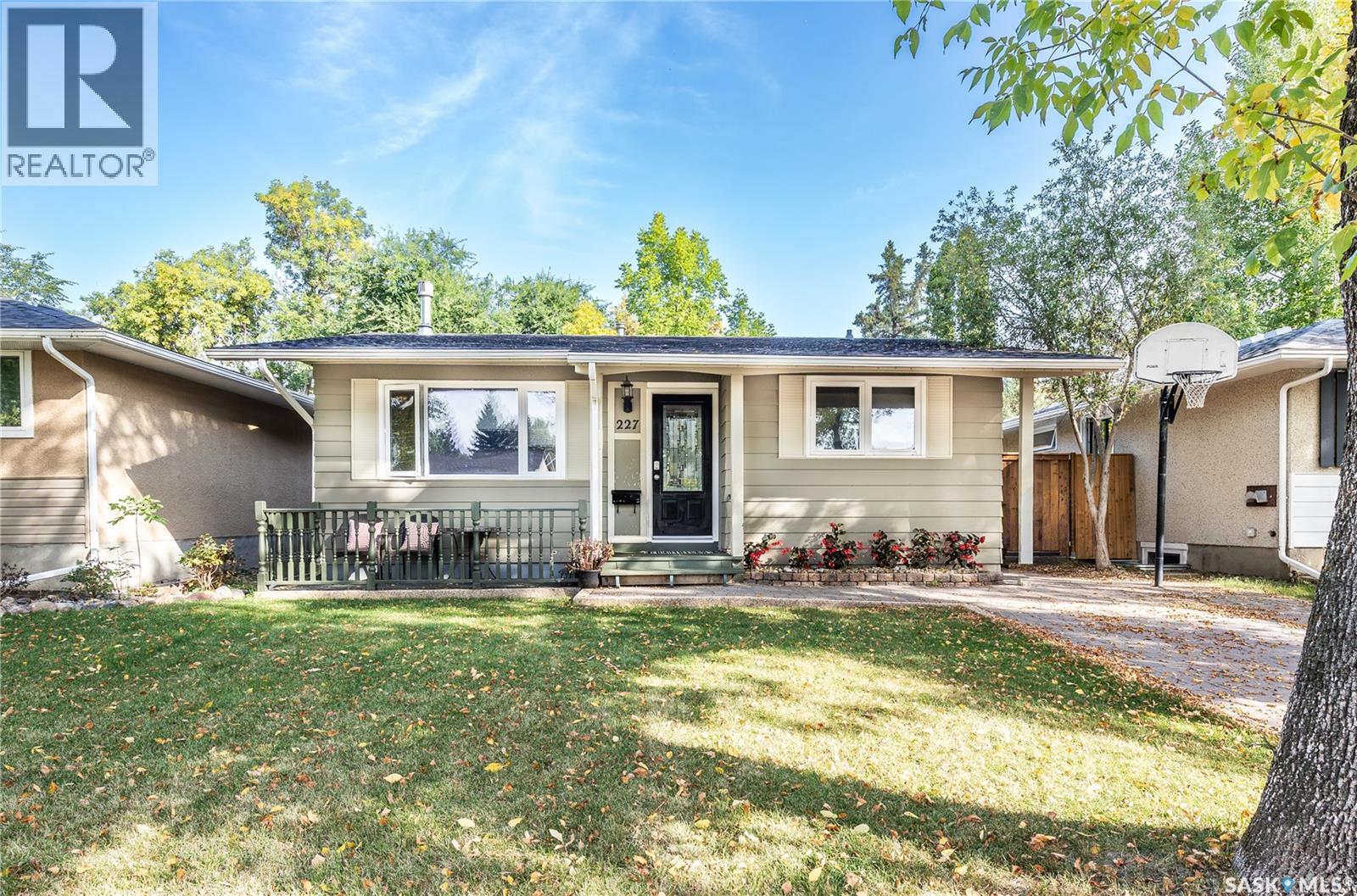 Property image for 227 McMaster CRESCENT|Saskatoon, Saskatchewan S7H4E4
