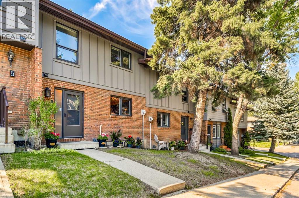 Property image for 4, 10910 Bonaventure Drive|Calgary, Alberta T2J4Y9