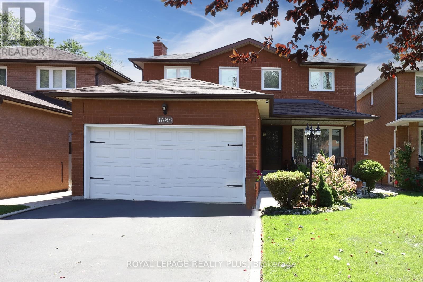 Property image for 1086 HEDGE DRIVE|Mississauga (Lakeview), Ontario L4Y1G2