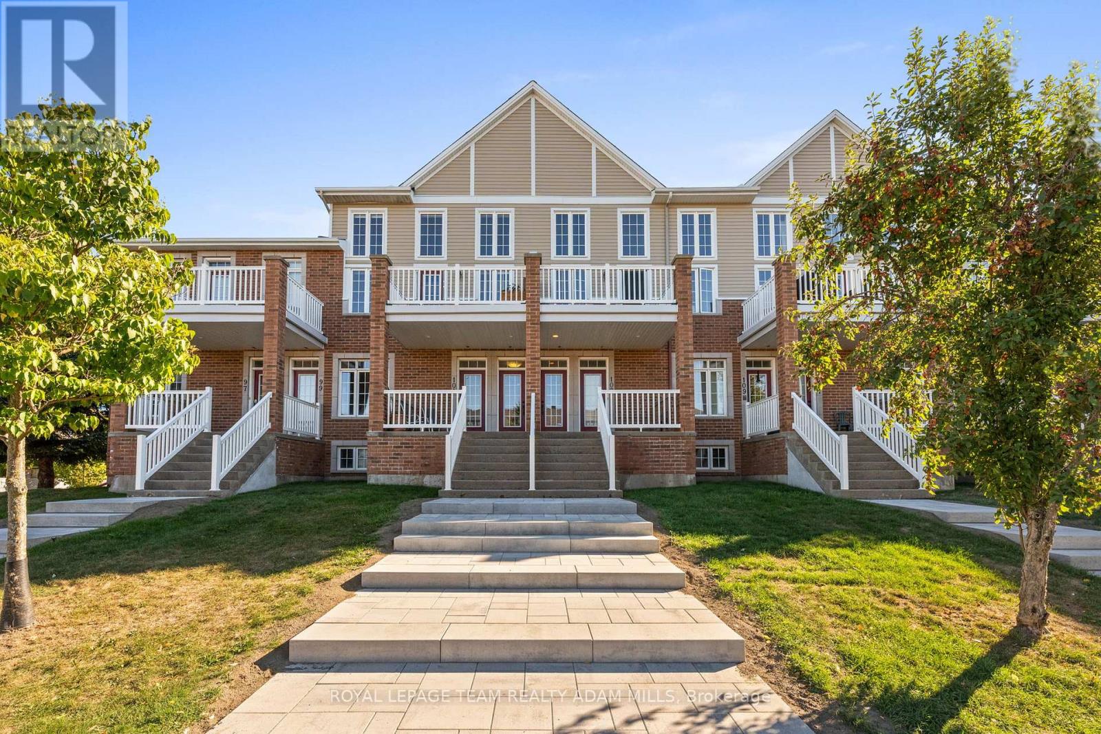 24 - 103 EYE BRIGHT CRESCENT|Ottawa, Ontario K1V2K6