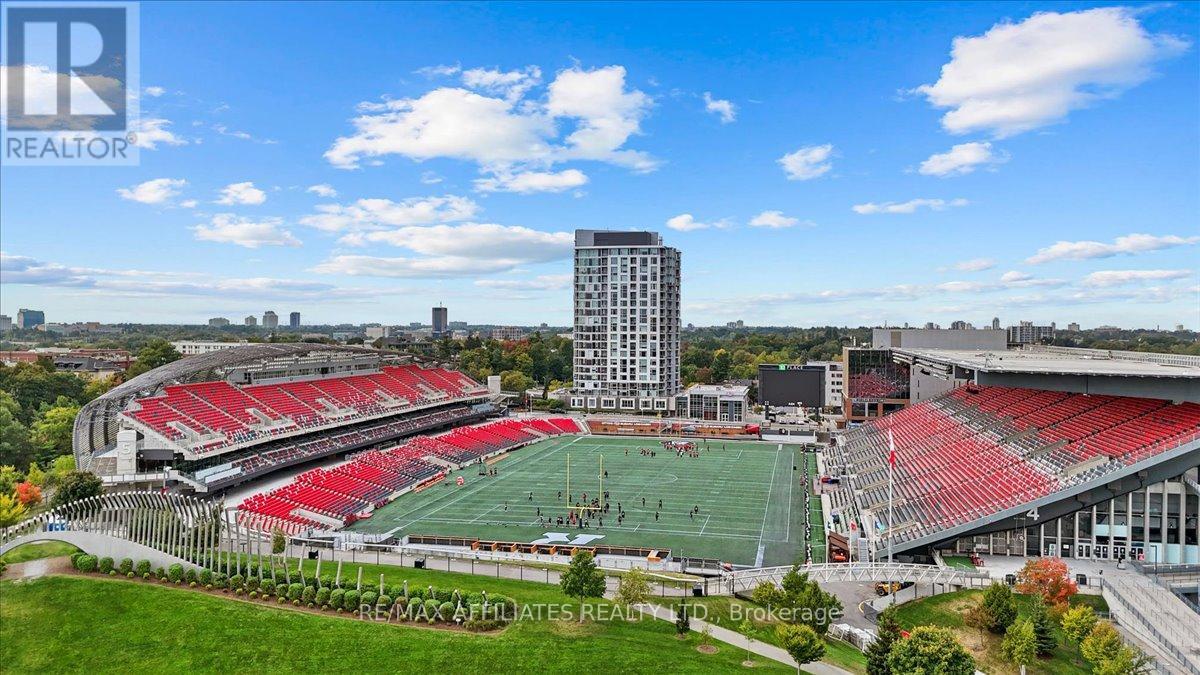 Primary image of 406 - 1035 BANK STREET|Ottawa, Ontario K1S3W9