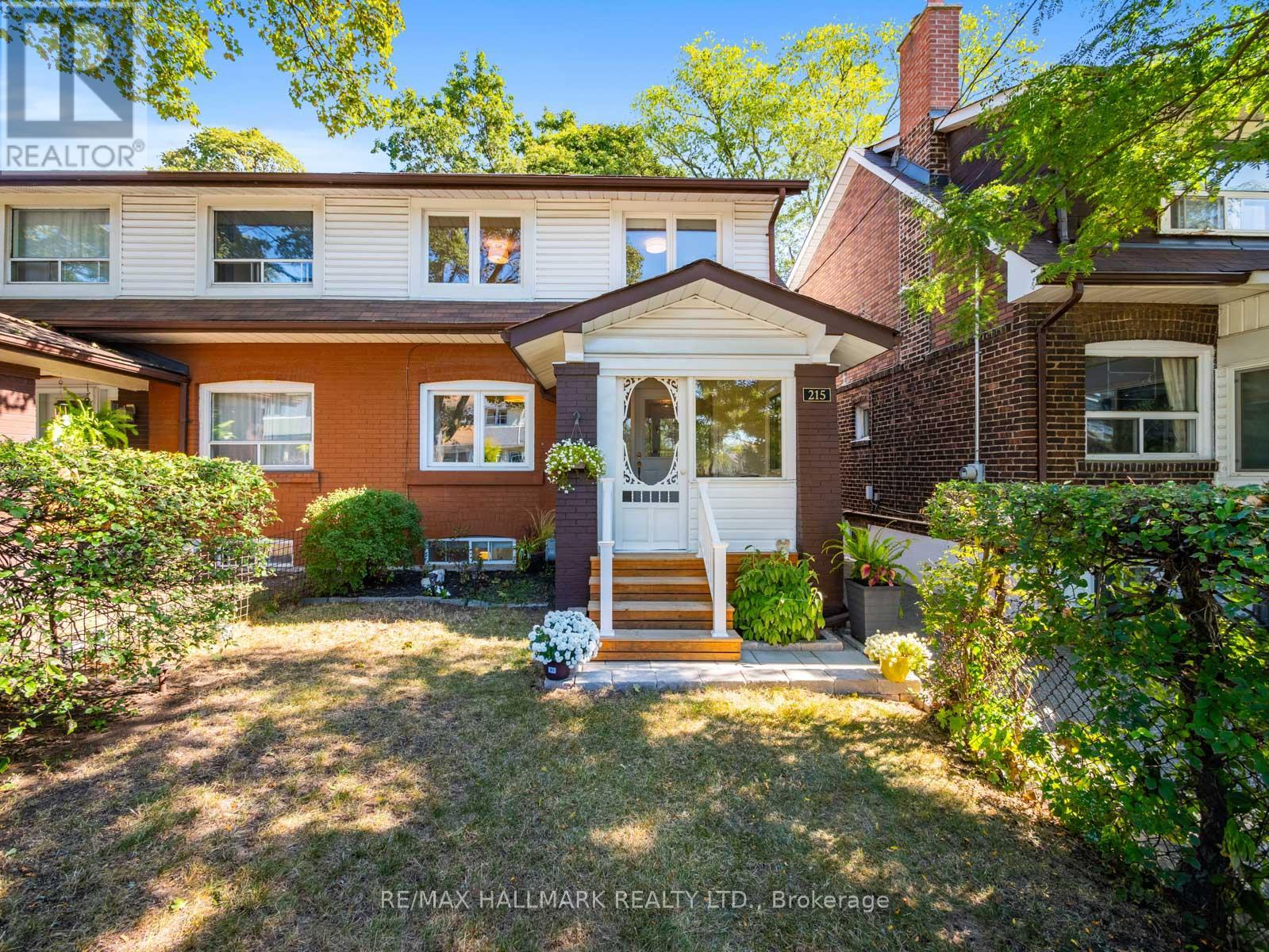 Property image for 215 GOLFVIEW AVENUE|Toronto (East End-Danforth), Ontario M4E2K8